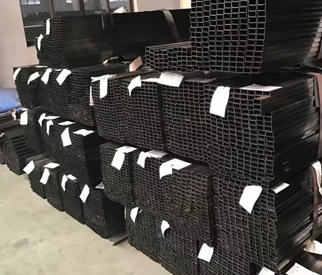 40x40 12m لوله گالوانیزه مربع مشکی فولادی Q215 بخش توخالی